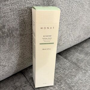 MONAT Clarifying Cleanser - Cream and Green